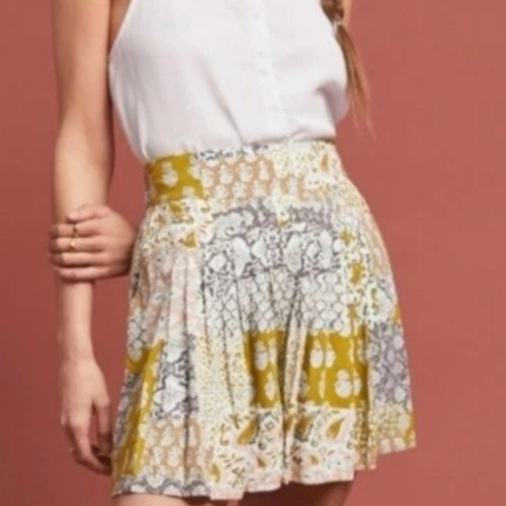 Anthropologie White and Gray Pleated Skater Mini Skirt